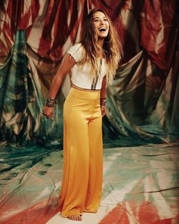 Lauren Daigle feet photo 13