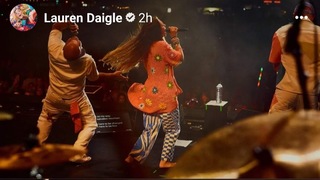 Lauren Daigle feet photo 4
