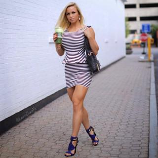 Lauren Drain feet photo 19