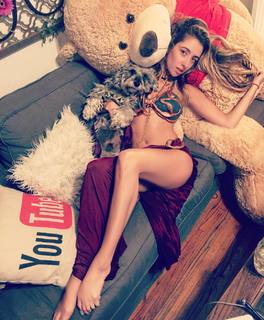 Lauren Francesca feet photo thumbnail