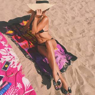 Lauren Francesca feet photo thumbnail