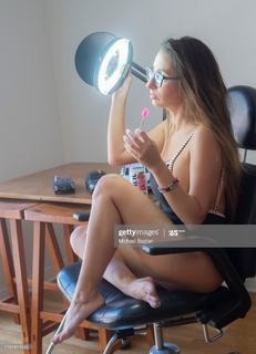 Lauren Francesca feet photo thumbnail