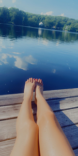 Lauren Francesca feet photo thumbnail