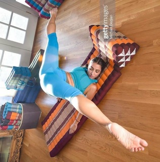 Lauren Francesca feet photo thumbnail