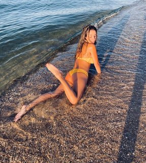 Lauren Francesca feet photo thumbnail