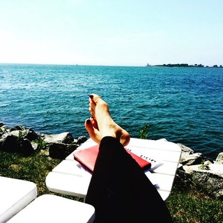 Lauren Gardner feet photo 8