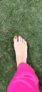 Lauren Gardner feet photo 10