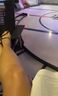 Lauren Gardner feet photo 7