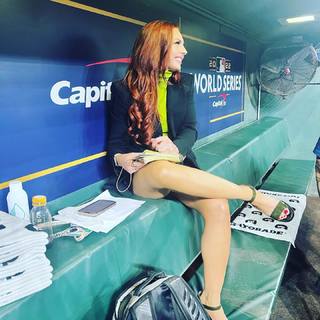 Lauren Gardner feet photo 18