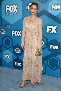Lauren German feet photo thumbnail