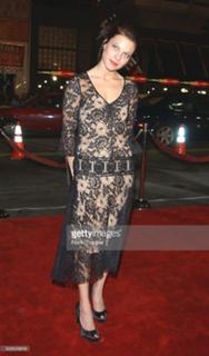 Lauren German feet photo thumbnail