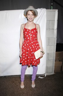 Lauren German feet photo thumbnail