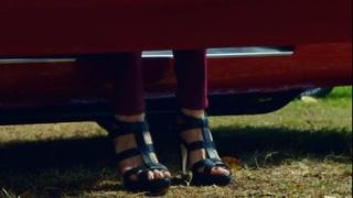 Lauren German feet photo thumbnail