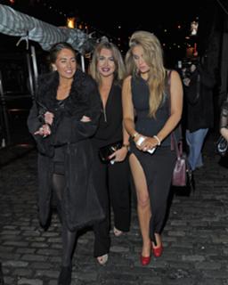 Lauren Goodger feet photo thumbnail