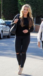 Lauren Goodger feet photo thumbnail
