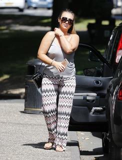 Lauren Goodger feet photo thumbnail