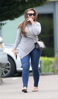 Lauren Goodger feet photo thumbnail