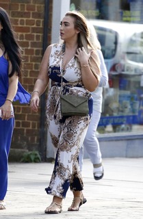 Lauren Goodger feet photo thumbnail
