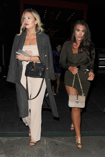 Lauren Goodger feet photo thumbnail