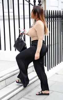 Lauren Goodger feet photo thumbnail