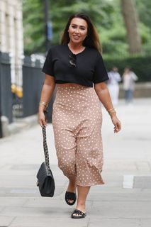 Lauren Goodger feet photo thumbnail