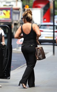 Lauren Goodger feet photo thumbnail