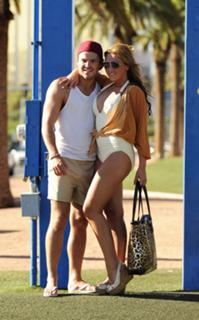 Lauren Goodger feet photo thumbnail