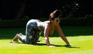 Lauren Goodger feet photo thumbnail