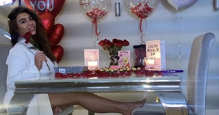 Lauren Goodger feet photo thumbnail