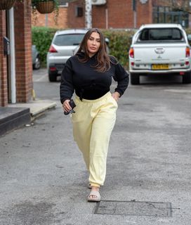 Lauren Goodger feet photo thumbnail