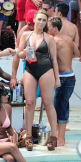 Lauren Goodger feet photo thumbnail