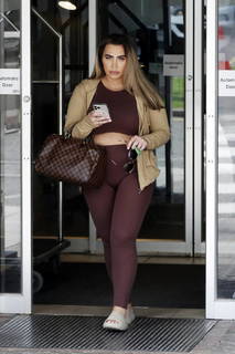 Lauren Goodger feet photo thumbnail