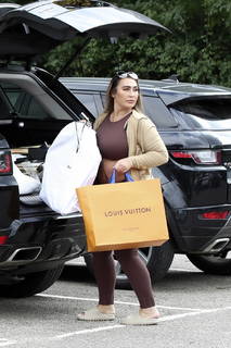 Lauren Goodger feet photo thumbnail