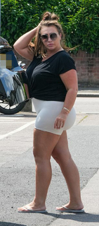 Lauren Goodger feet photo thumbnail