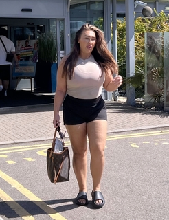 Lauren Goodger feet photo thumbnail