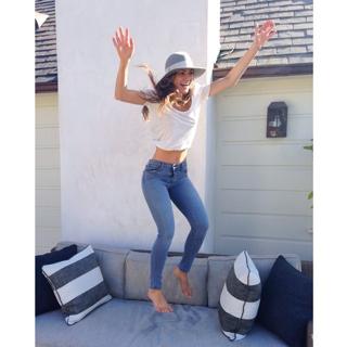 Lauren Gores feet photo 3