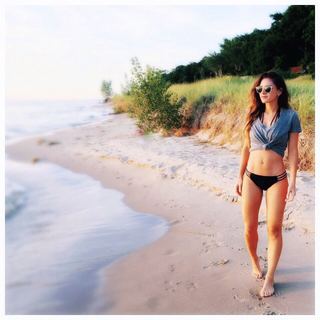 Lauren Gores feet photo 5