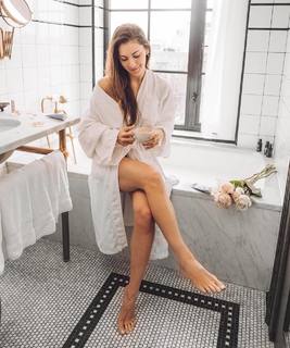 Lauren Gores feet photo 2