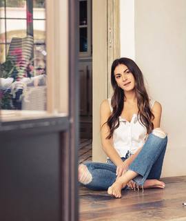 Lauren Gores feet photo 5