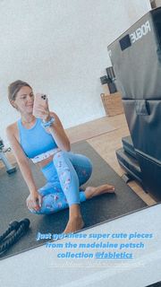Lauren Gores feet photo 12