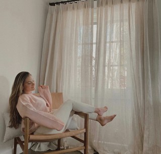 Lauren Gores feet photo 9