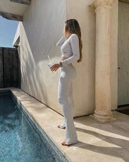 Lauren Gores feet photo 7