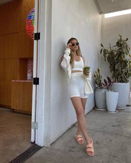 Lauren Gores feet photo 5