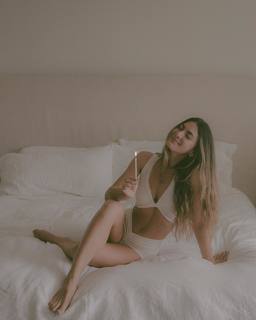 Lauren Gores feet photo 17