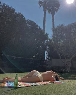 Lauren Gores feet photo 8