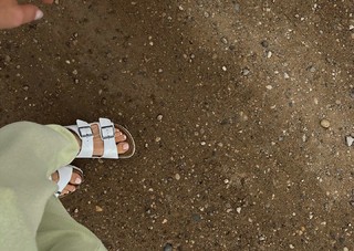 Lauren Gores feet photo 2