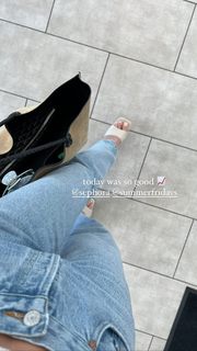 Lauren Gores feet photo 11