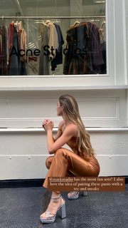 Lauren Gores feet photo 7