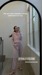 Lauren Gores feet photo 13