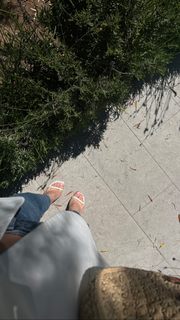 Lauren Gores feet photo 17